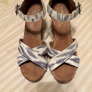 TOMS size 7W white with purple wedge sandal. Gently used